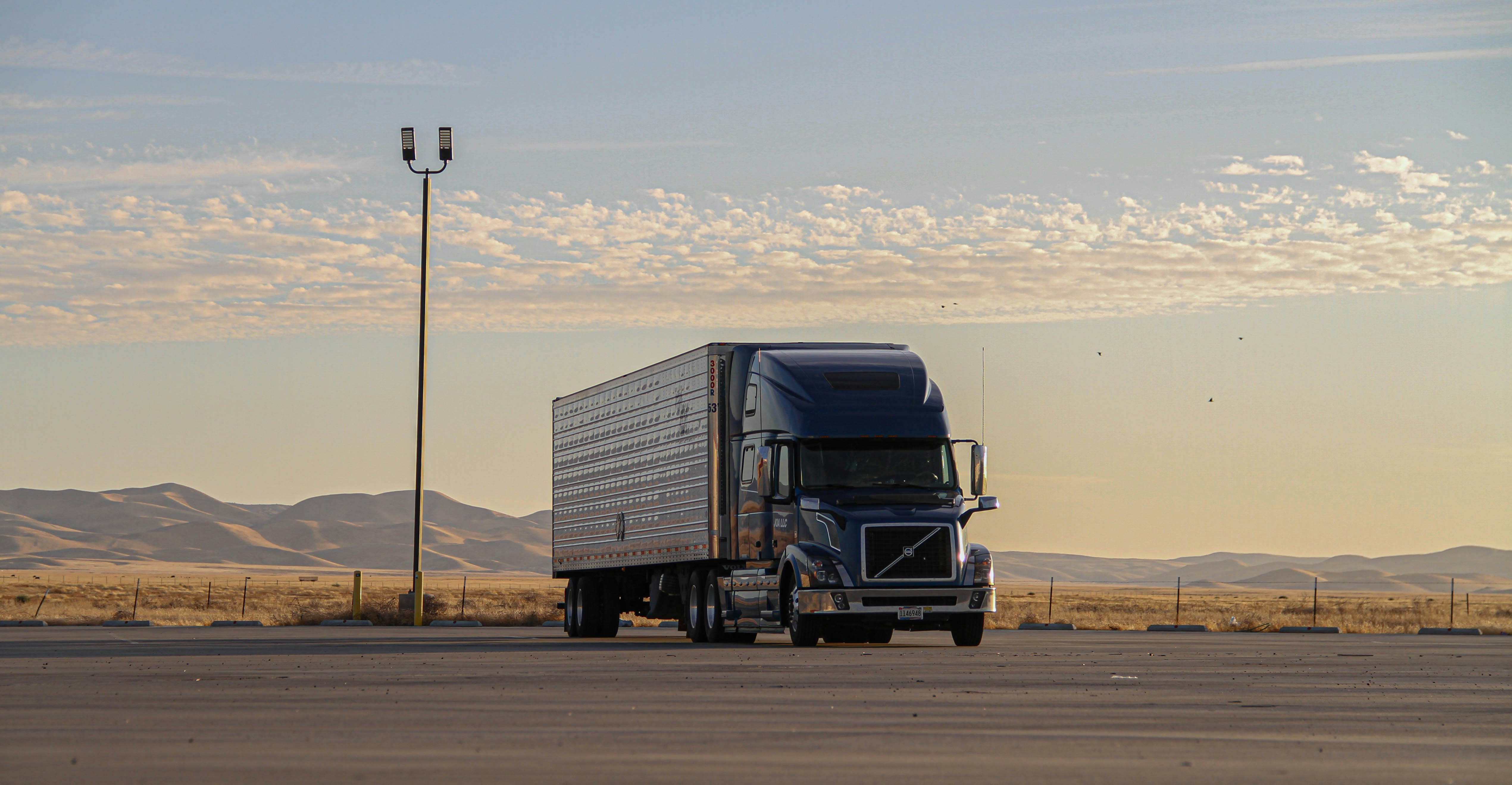 Truck on highway - lead capture automation